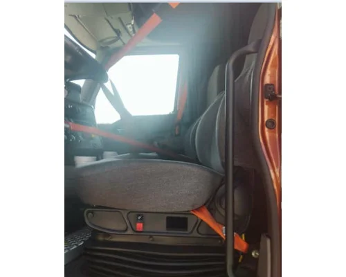 Seat, Front INTERNATIONAL LT LKQ Geiger Truck Parts