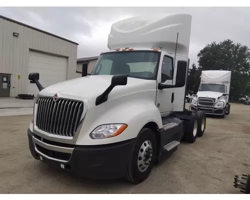 Complete Vehicle INTERNATIONAL LT LKQ Thompson Motors - Wykoff