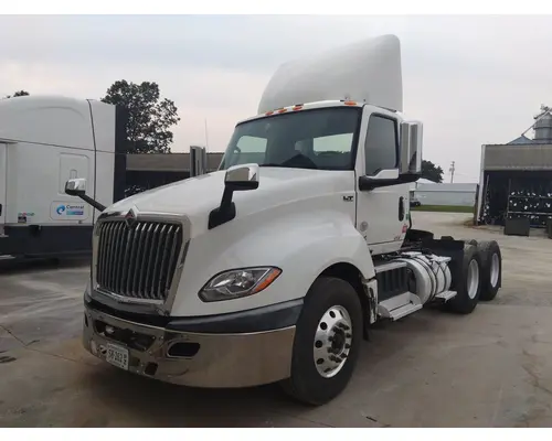 Complete Vehicle INTERNATIONAL LT LKQ Thompson Motors - Wykoff