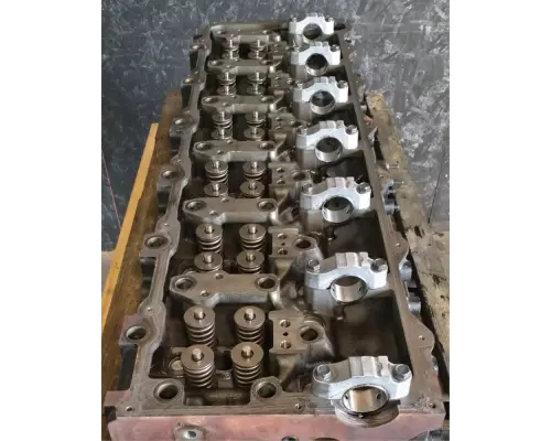 International MAXXFORCE 13 Cylinder Head