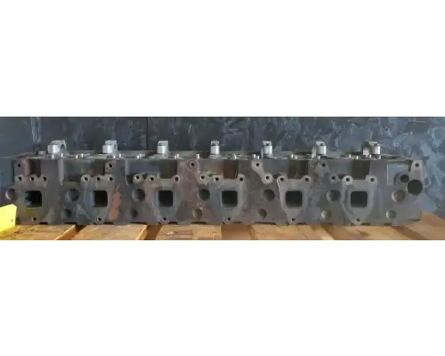 International MAXXFORCE 13 Cylinder Head