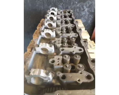 International MAXXFORCE 13 Cylinder Head