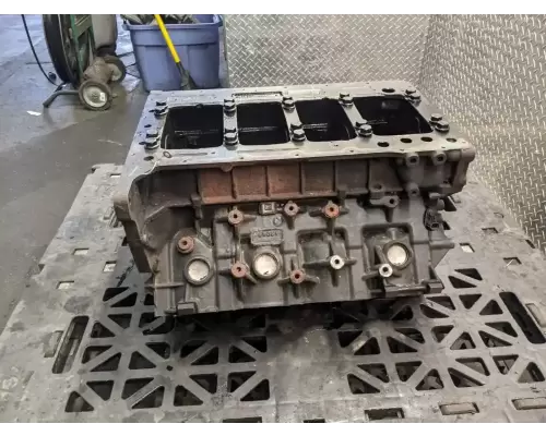 International MAXXFORCE 7 Cylinder Block