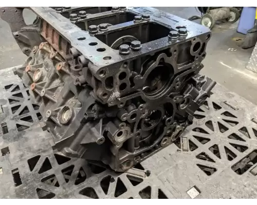 International MAXXFORCE 7 Cylinder Block