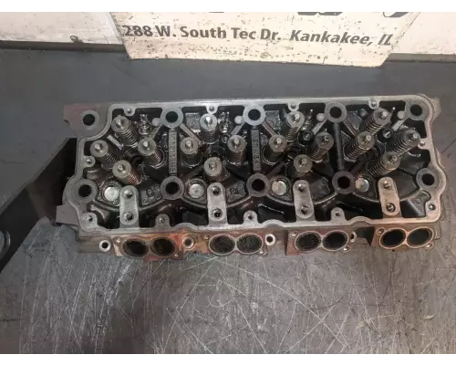 International MAXXFORCE 7 Cylinder Head