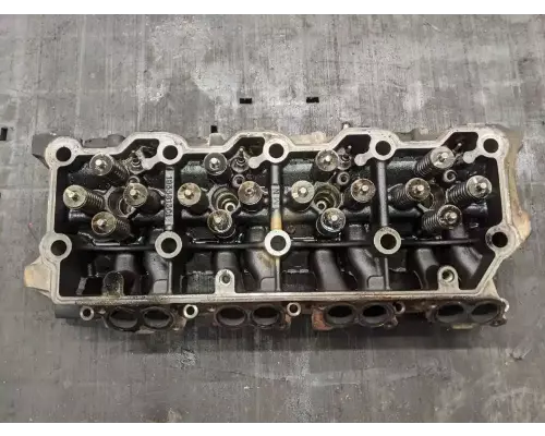 International MAXXFORCE 7 Cylinder Head