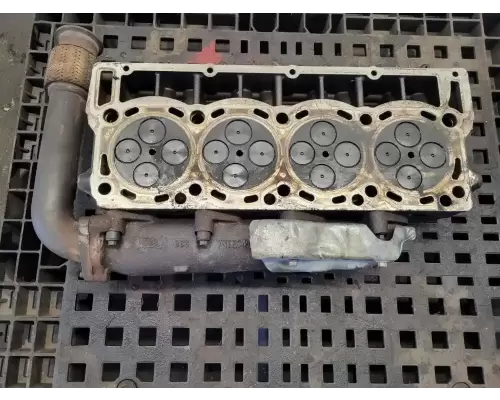 International MAXXFORCE 7 Cylinder Head