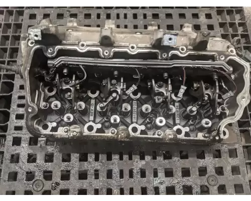 International MAXXFORCE 7 Cylinder Head