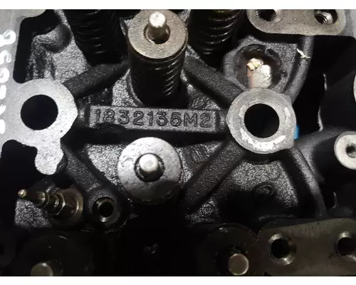 International MAXXFORCE 7 Cylinder Head