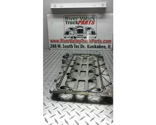 International MAXXFORCE 7 Oil Pan