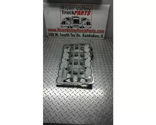 International MAXXFORCE 7 Oil Pan