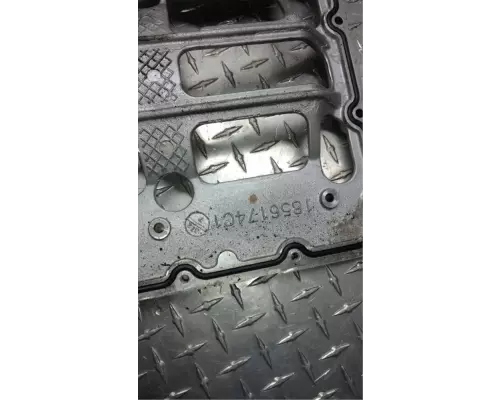 International MAXXFORCE 7 Oil Pan