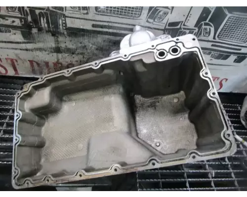 International MAXXFORCE 7 Oil Pan