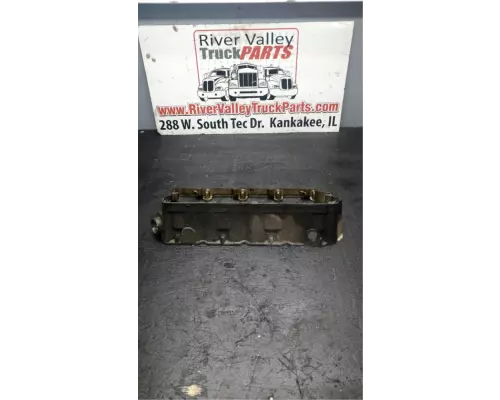 International MAXXFORCE 7 Valve Cover