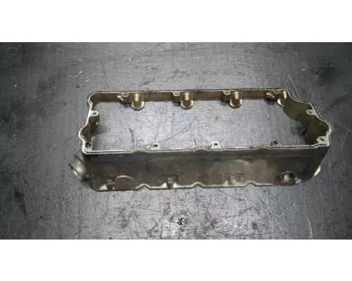 International MAXXFORCE 7 Valve Cover