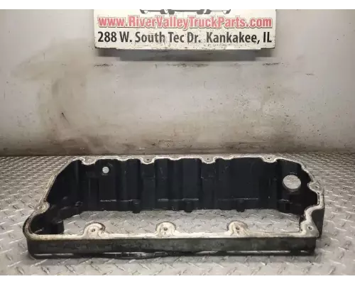 International MAXXFORCE 7 Valve Cover