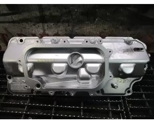 International MAXXFORCE 7 Valve Cover