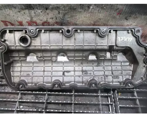 International MAXXFORCE 7 Valve Cover