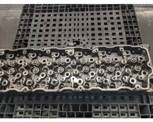 International MAXXFORCE DT466 Cylinder Head