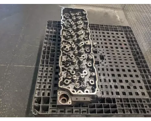 International MAXXFORCE DT466 Cylinder Head