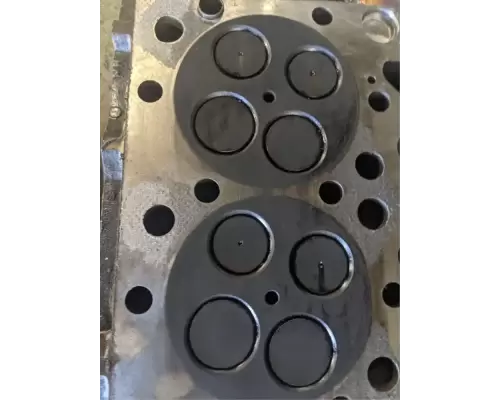 International MAXXFORCE DT466 Cylinder Head