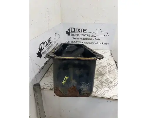 International MAXXFORCE DT466 Oil Pan