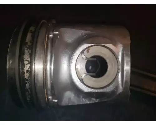 International MAXXFORCE DT466 Piston