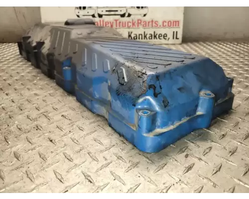 International MAXXFORCE DT466 Valve Cover