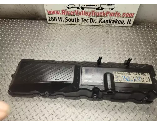 International MAXXFORCE DT466 Valve Cover