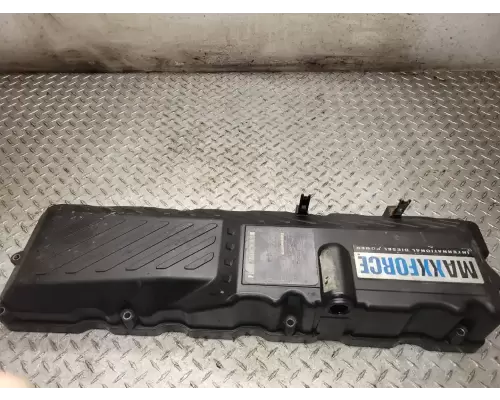 International MAXXFORCE DT466 Valve Cover