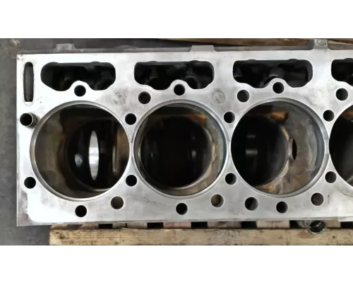 International MAXXFORCE DT Cylinder Block