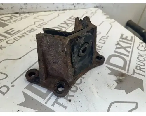 International MAXXFORCE DT Engine Mounts