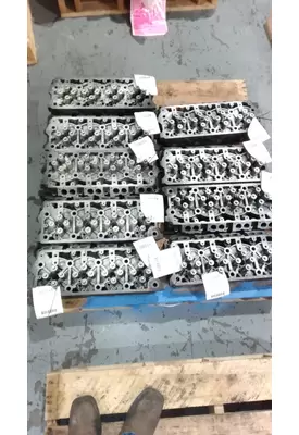 International MAXXFORCE7 Cylinder Head