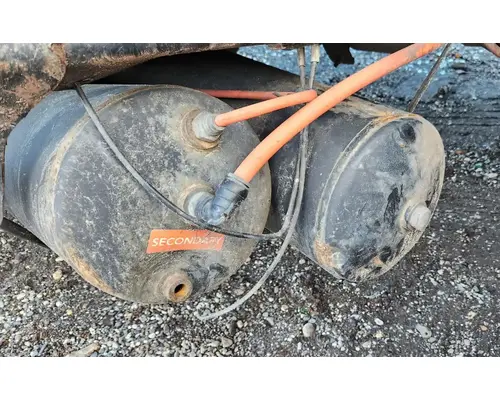 International MV607 Air Tank