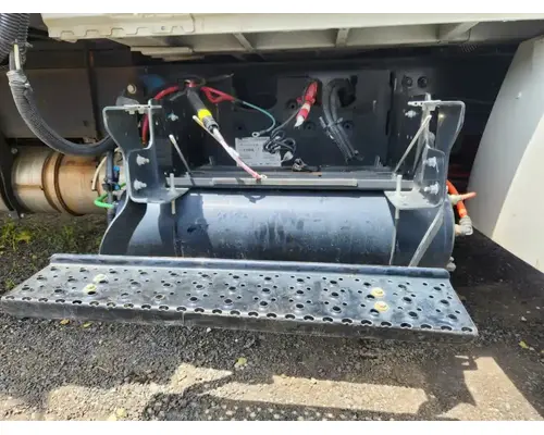 International MV607 Air Tank