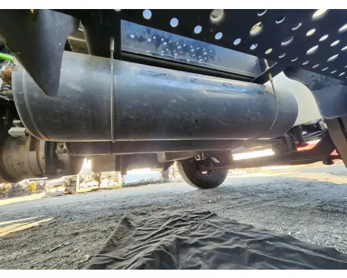 International MV607 Air Tank
