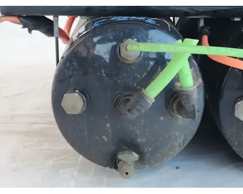 International MV607 Air Tank