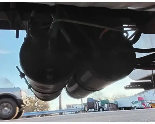 International MV607 Air Tank