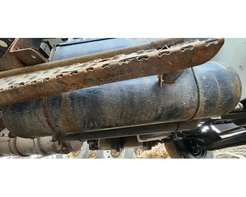 International MV607 Air Tank