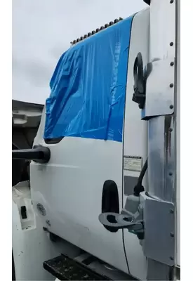International MV607 Cab
