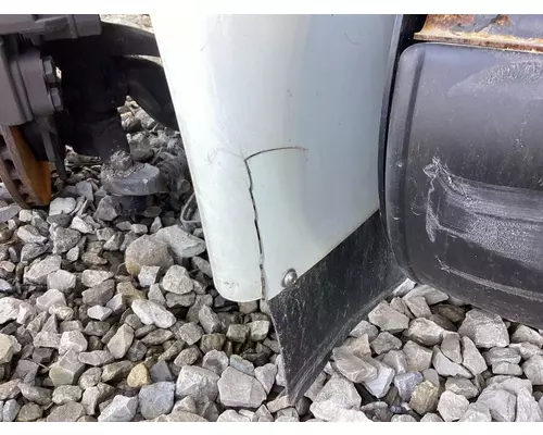 International MV607 Fender