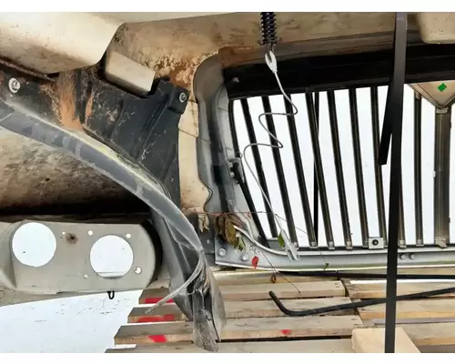 International MV607 Hood