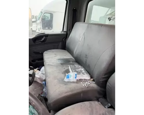 International MV607 Seat, Front