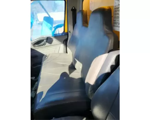 International MV607 Seat, Front