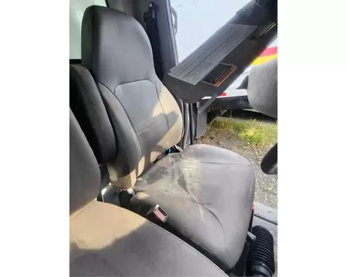 International MV607 Seat, Front