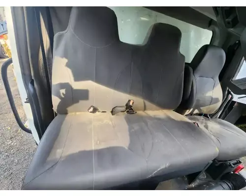 International MV607 Seat, Front