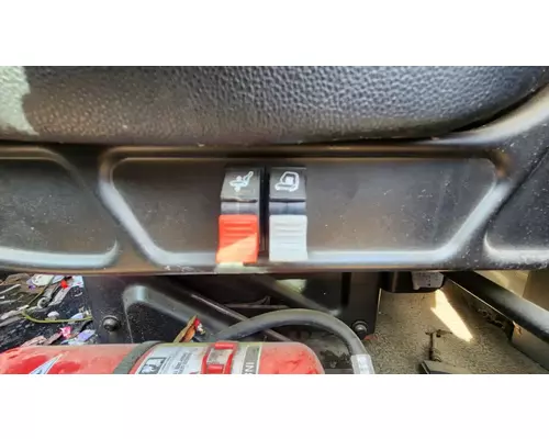International MV607 Seat, Front