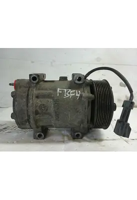 International MaxxForce 7 Air Conditioner Compressor