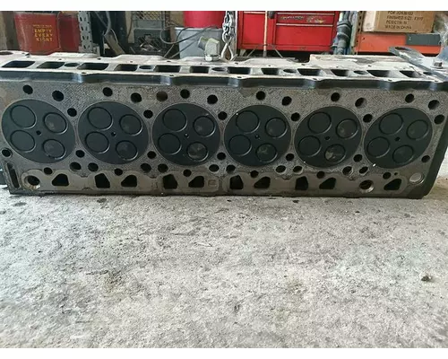 International MaxxForce DT Cylinder Head