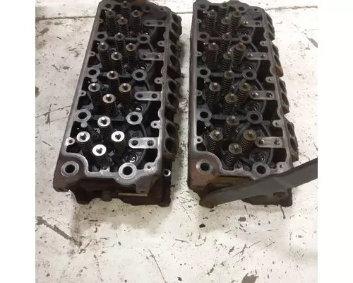 International MaxxForce7 Cylinder Head